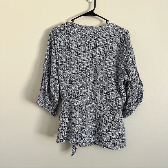 Talbots Women’s Navy White Viscose Paisley Wrap Blouse Medium - Picture 7 of 7